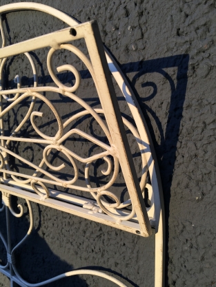 Wall shelf coat rack made of wrought iron, old-white